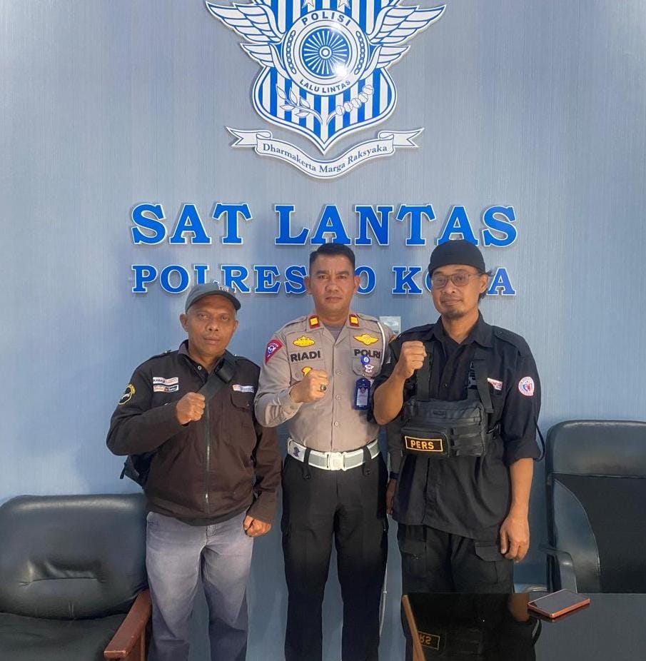 Pererat Silaturahmi, Kasat Lantas Polres Lima Puluh Kota Ngopi Bareng FWJI