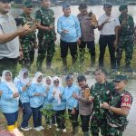 Polsek Cibinong Gelar Kegiatan Penanaman Pohon Hutan Kota di Setu Gedong